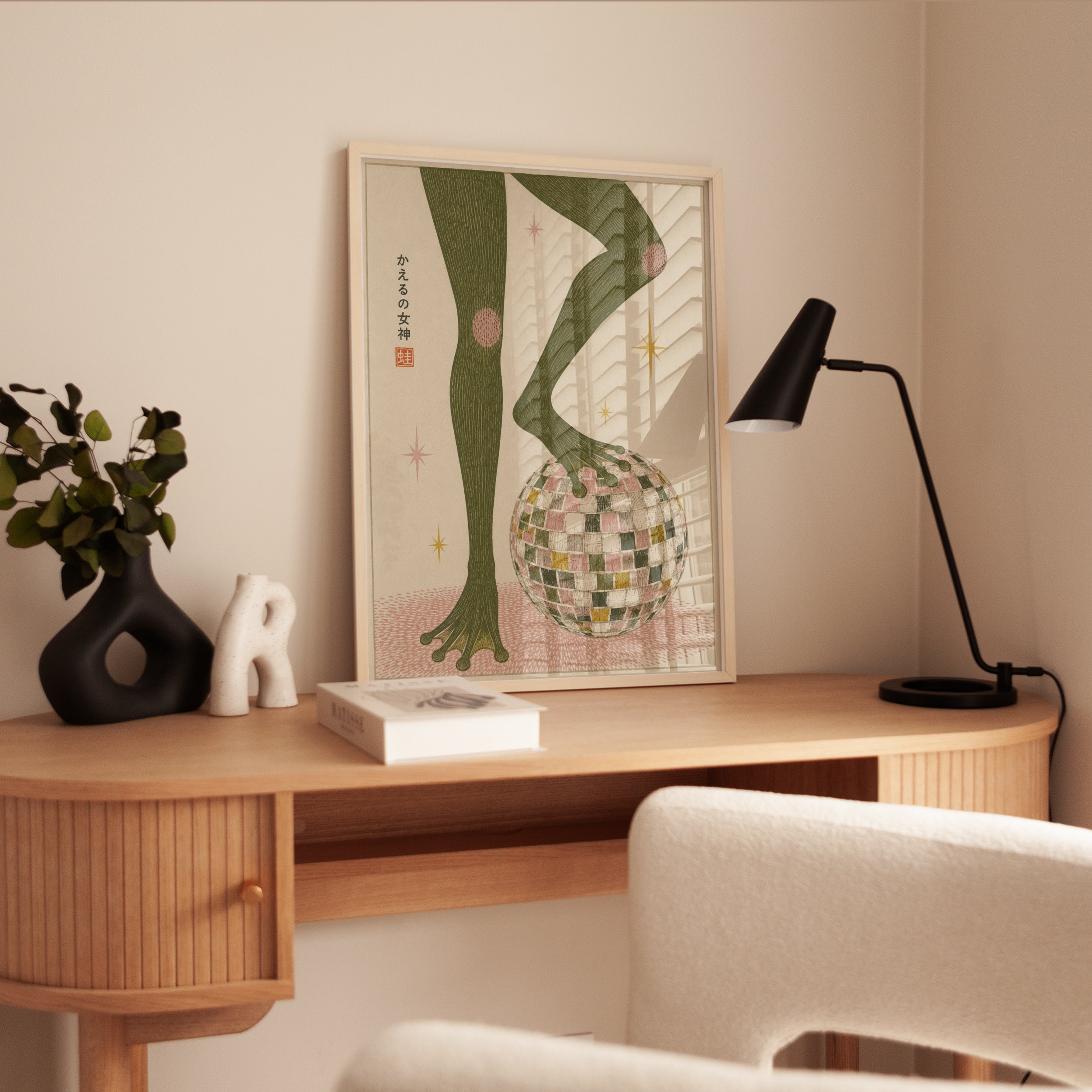 Japanese Disco Wall Art – Retro Frog Print - interior