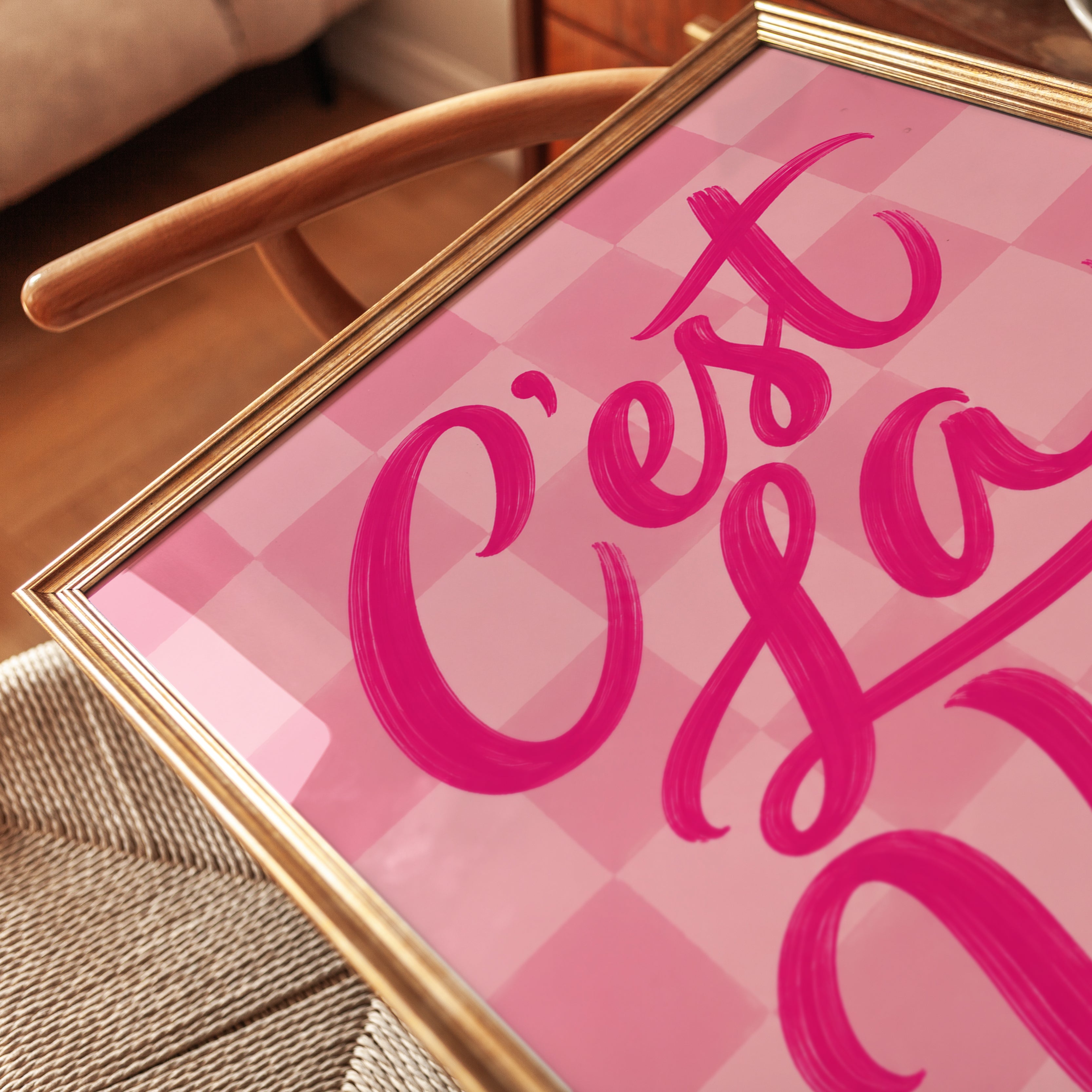 C'est La Vie Typography Print: Pink Checkerboard Wall Art - detail