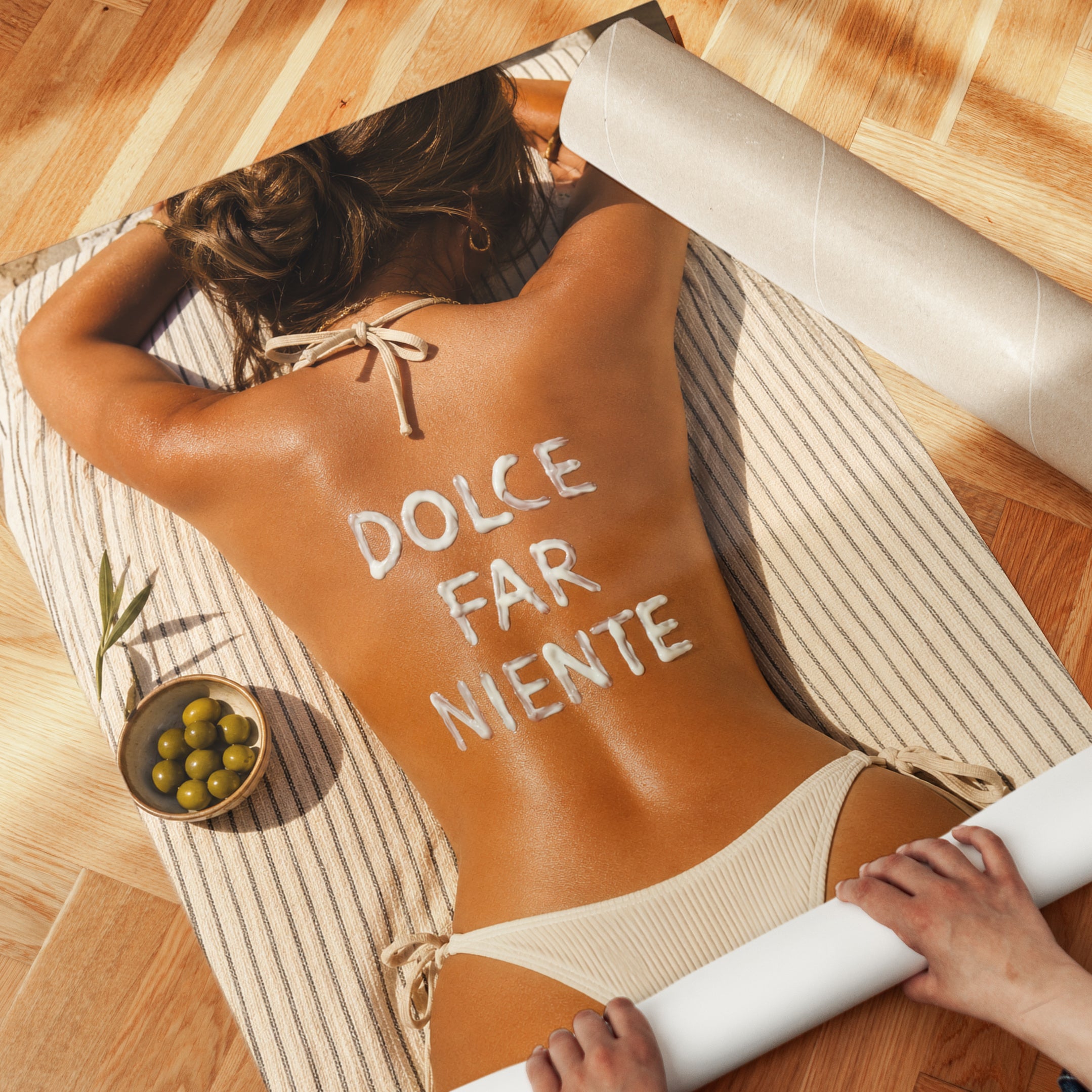 Dolce Far Niente – Beach Sunbathing Wall Art - detail